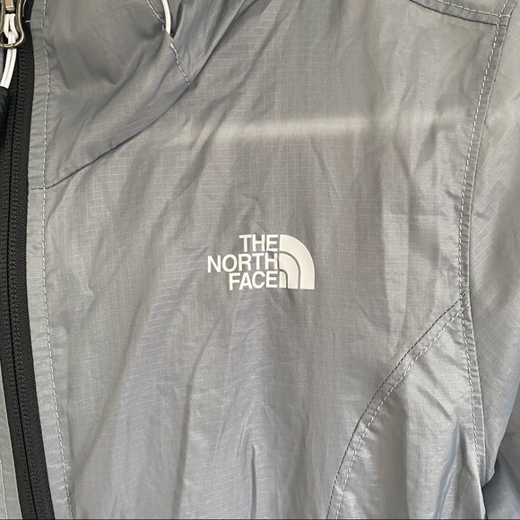 The North Face • Women’s Lightweight Wind Breaker ‘WindWall’ Size Small - Picture 6 of 16